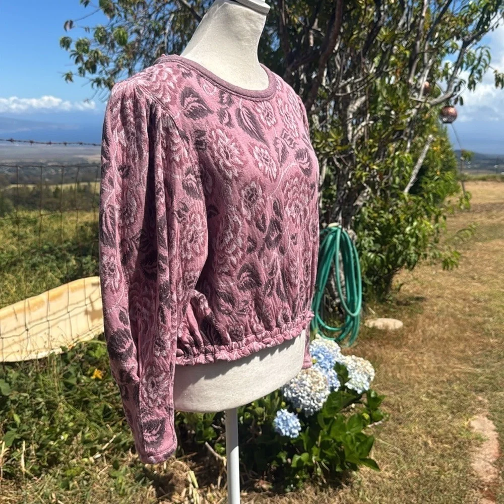 Free People No ordinary Cropped Top Pull Sleeve   Pink Floral Small
